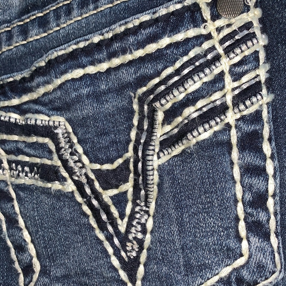 Women’s Blue Embroidered Pocket Jeans